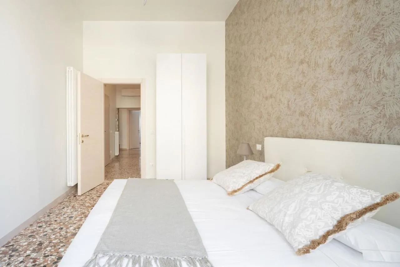 Accademia Charm Apartments By Wonderful Italy Venice