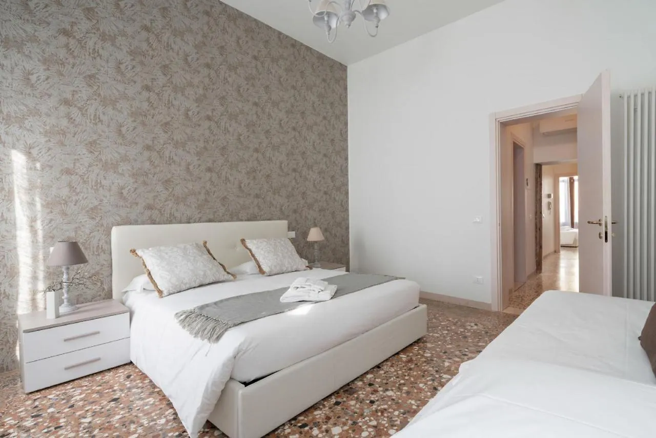 Accademia Charm Apartments By Wonderful Italy Venice