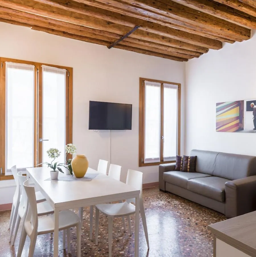 Accademia Charm Apartments By Wonderful Italy Venice