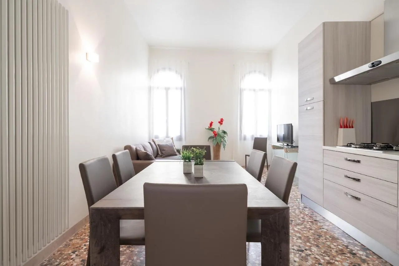 Accademia Charm Apartments By Wonderful Italy Venice