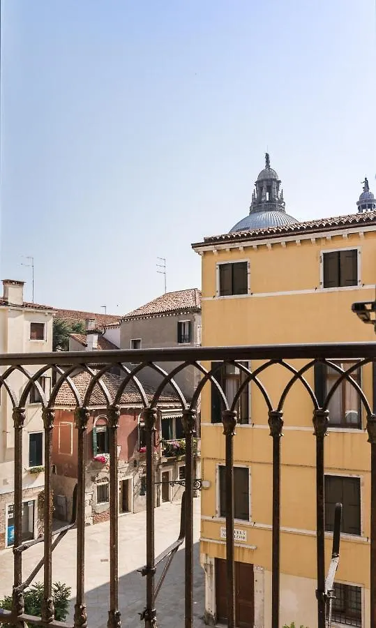 Accademia Charm Apartments By Wonderful Italy Venice