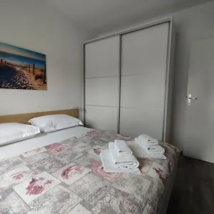 apartment-morini-1.hotelinzadar.com/